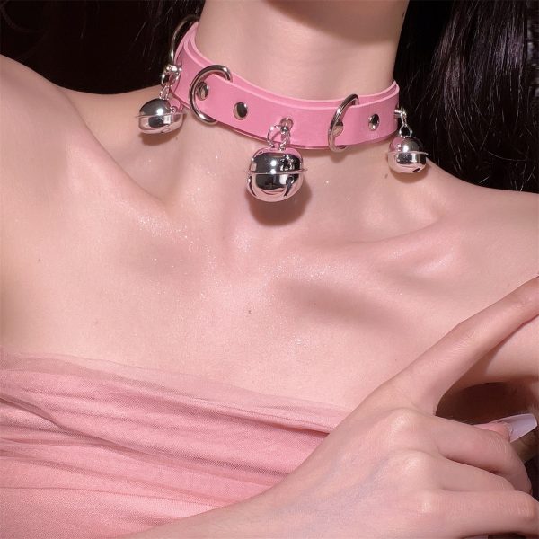 Multicolor bell collar